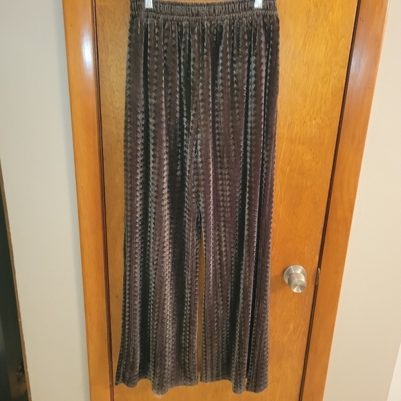 Cider Olive High Waist Velvet Ribbed Wide Leg Pants – Size XL - Picture 3 of 3